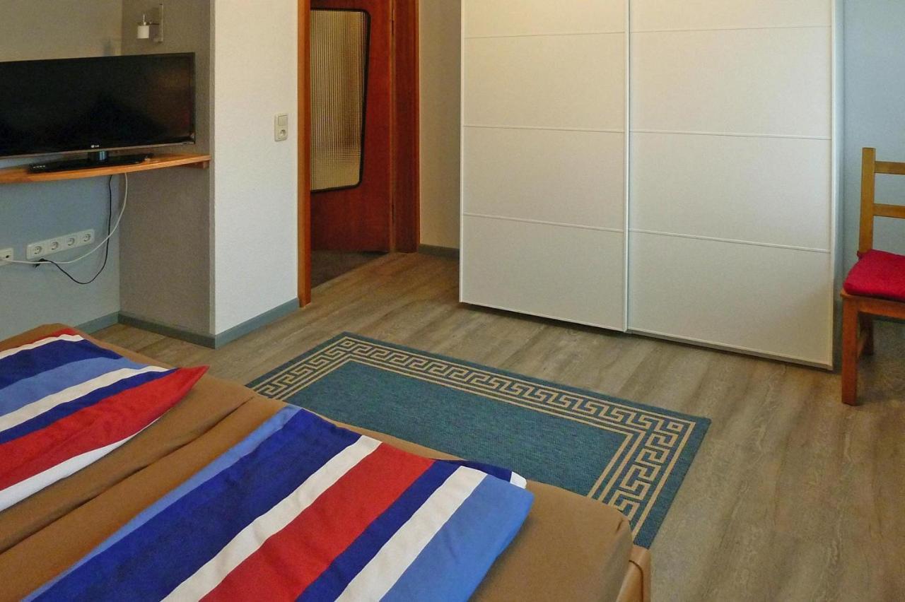 Holiday Apartment An Der Meisse, Bergen Bleckmar Eksteriør bilde